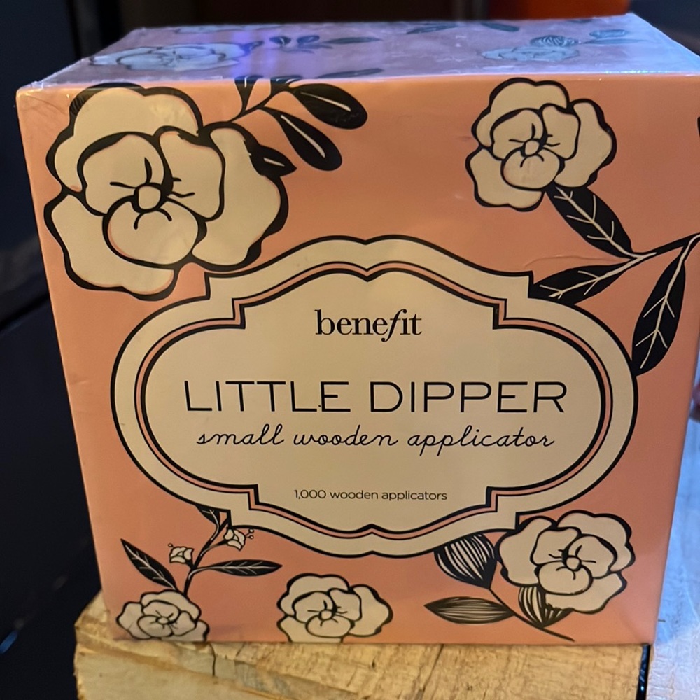Benefit Little Dipper Small 1,000 piece Wooden Applicators NEW SEALED!